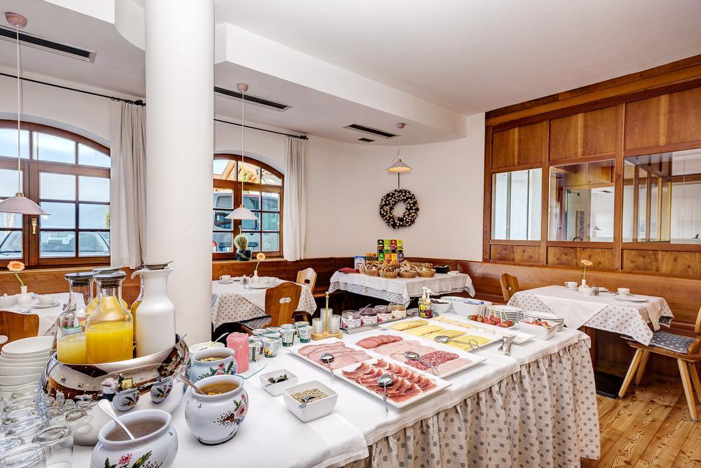Garni Hotel Kessler Tirolo Ngoại thất bức ảnh